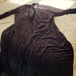Long black burn out velvet leopard print cloak.
